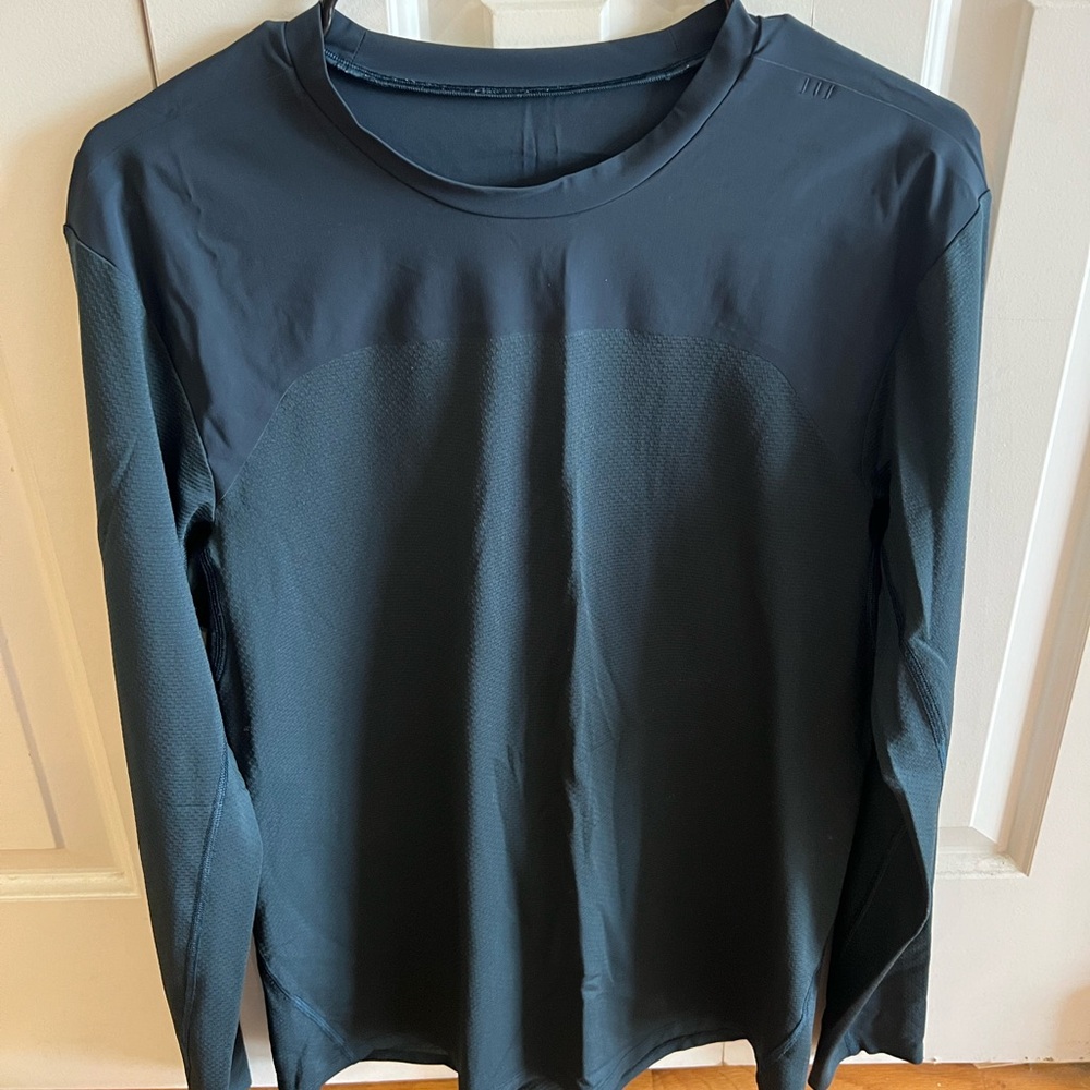 Men’s Blue Lululemon Long Sleeve Shirt Size S